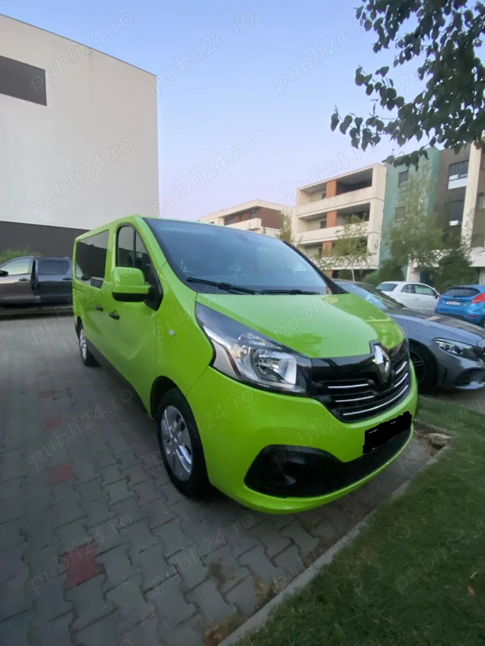 Renault trafic 2016 7+1 locuri