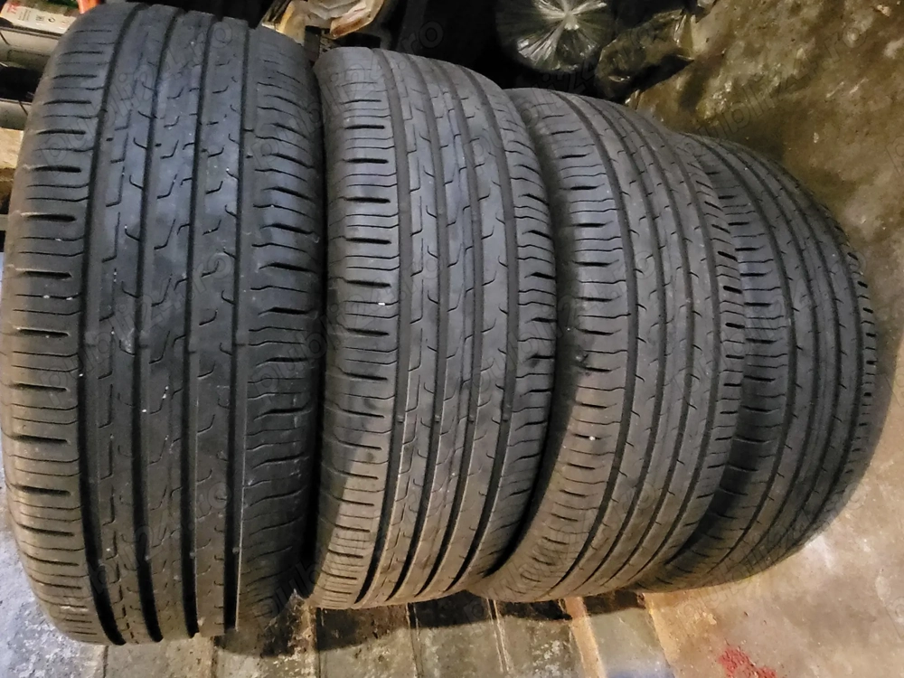 Vând 4 cauciucuri de vară Continental R16