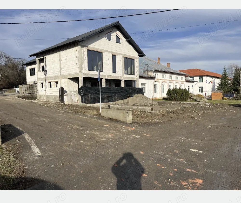 Spațiu comercial în centrul Comunei Pasareni Jud. Mures