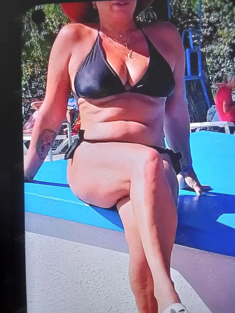 Matură ofer companie