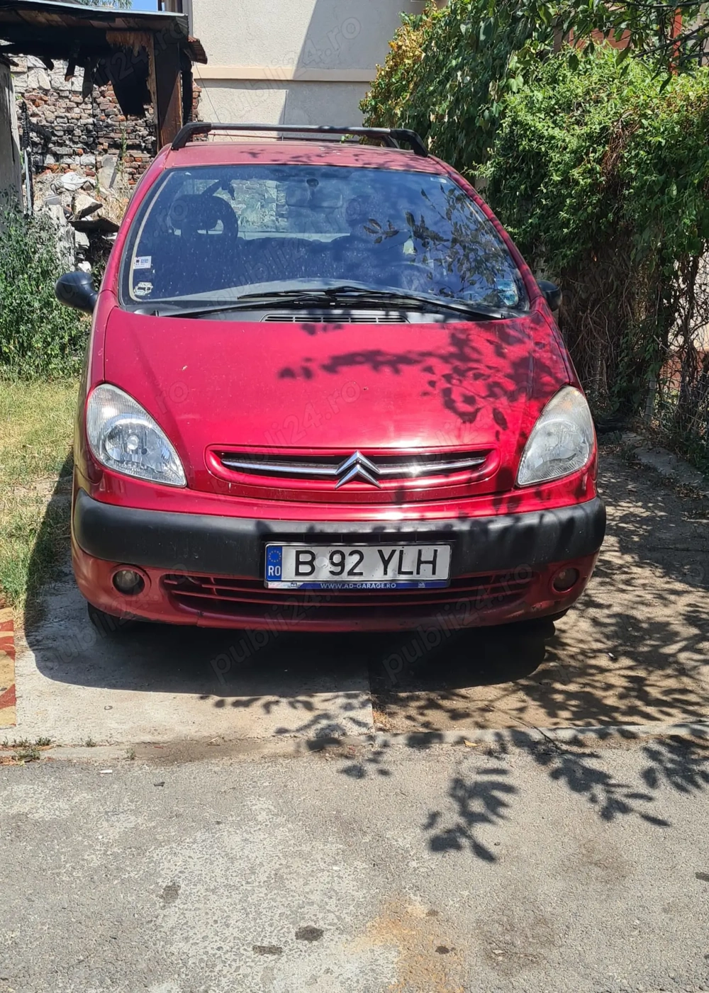 Vând Citroen xara Picasso 1 8 