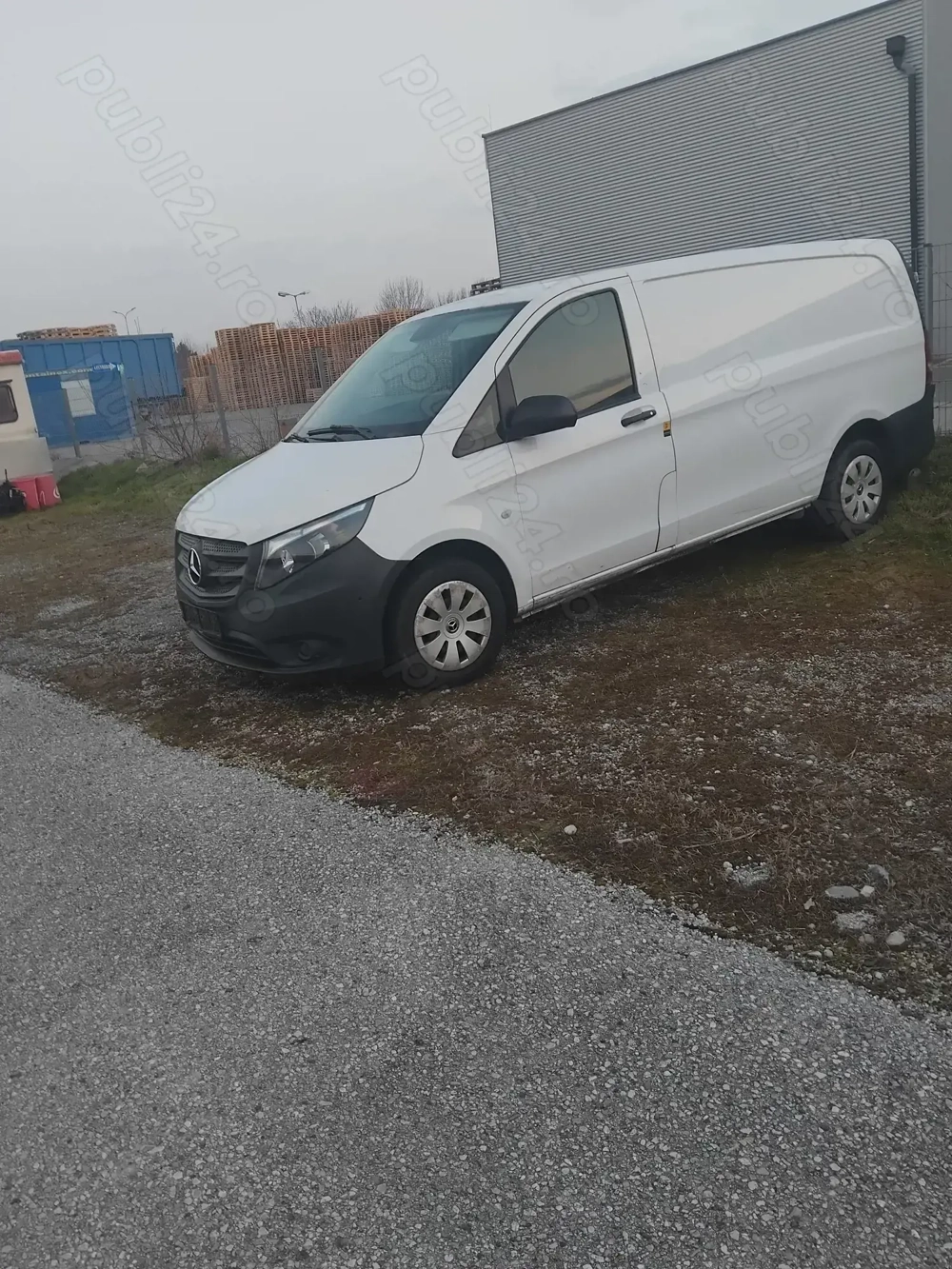 Se vinde Mercedes Vito