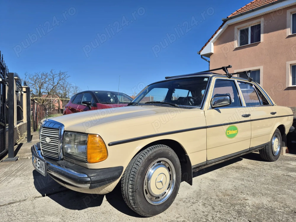 Mercedes W123 200D vehicul istoric