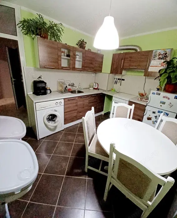 Garsonieră spațioasă de închiriat în Andronache