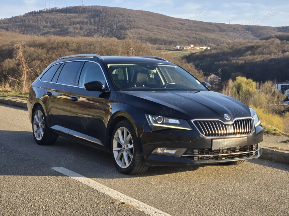 Vând Skoda Superb Combi, motor 2.0 TDI 190 CP, cutie automată DSG.