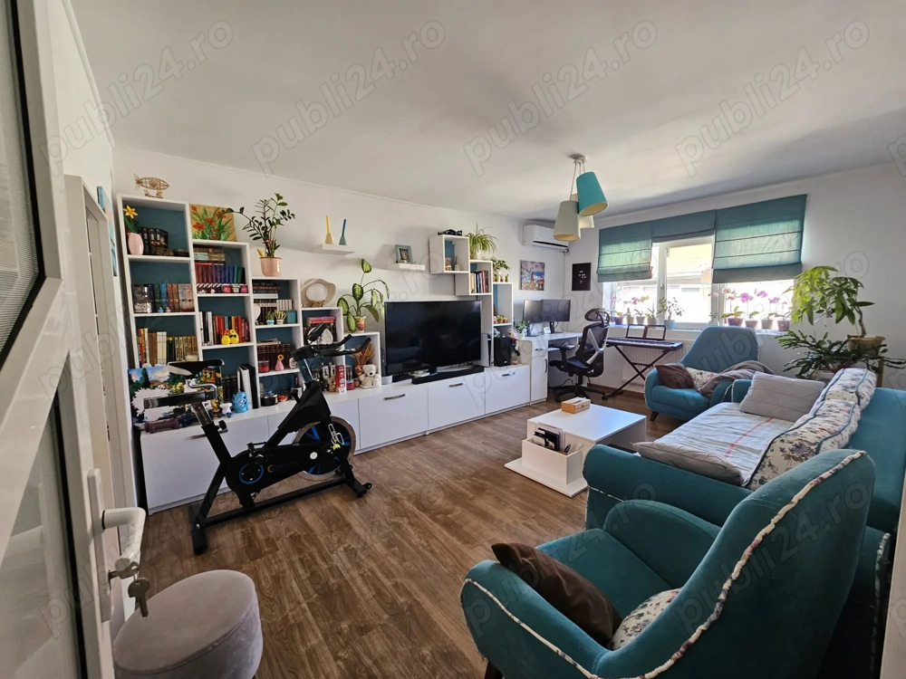 Proprietar vând apartament 3 camere, 65.5 mp, centrală, 2 AC   Soarelui