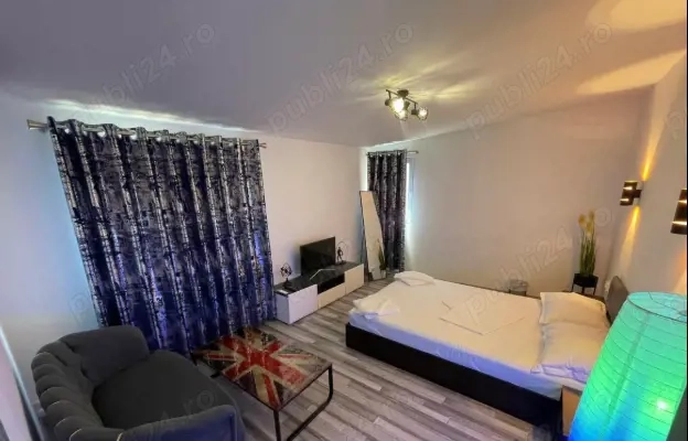 Îți oferim o cameră modernă, amenajată special.