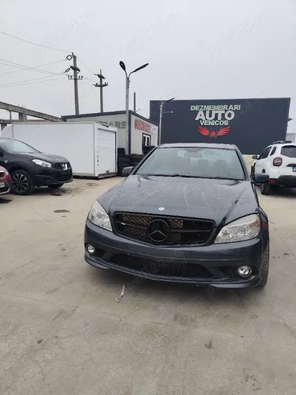 Dezmembram Mercedes C class W204 2.2 cdi Euro 5 Nonfacelift An 2010 Cod motor 651.911