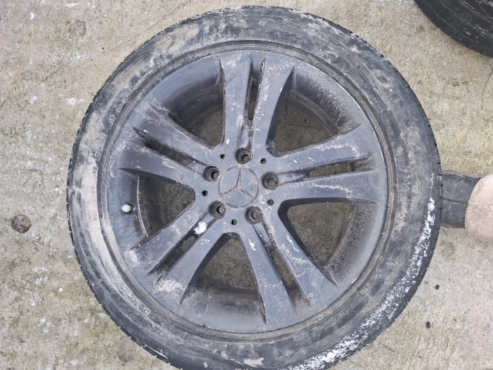 Vand genti pe 18 mercedes