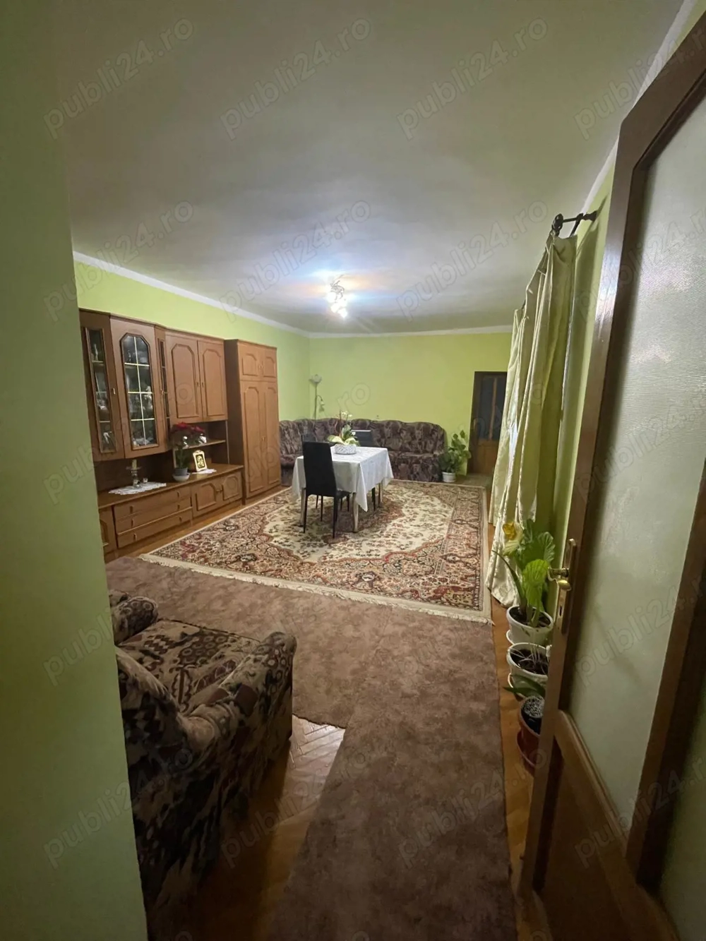 Vând imobil cu 5 camere, Aradul Nou, zona Tabacovici Preț Nou