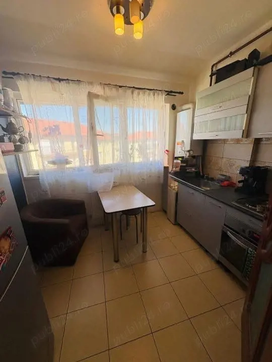 Vand apartament floresti