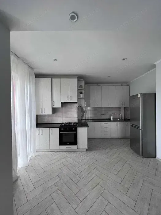 Garsonieră 37 mp de închiriat   Lacul Tei