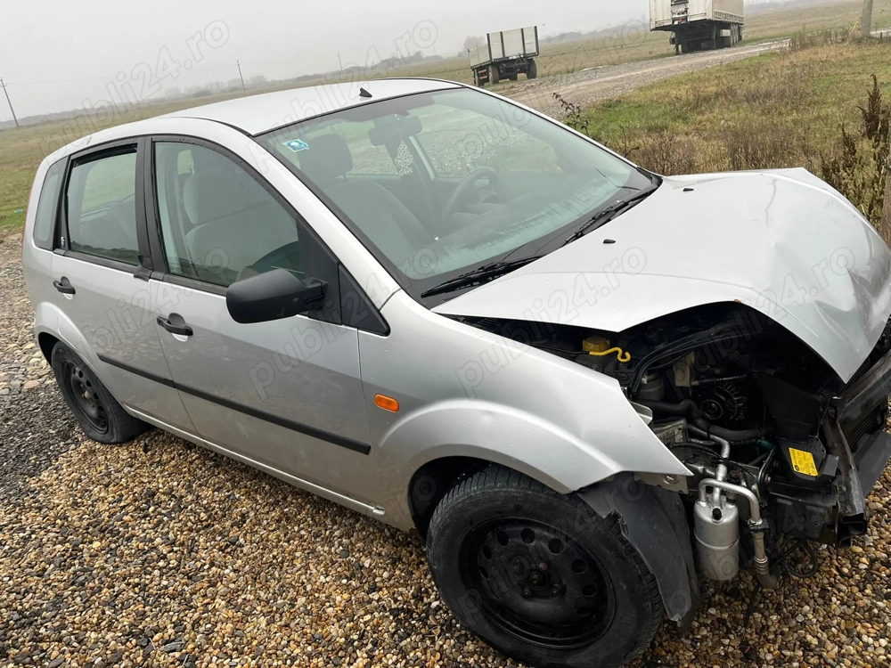 1500 Ron -Vând Ford Fiesta 1.4 benzina pentru dezmembrări sau piese