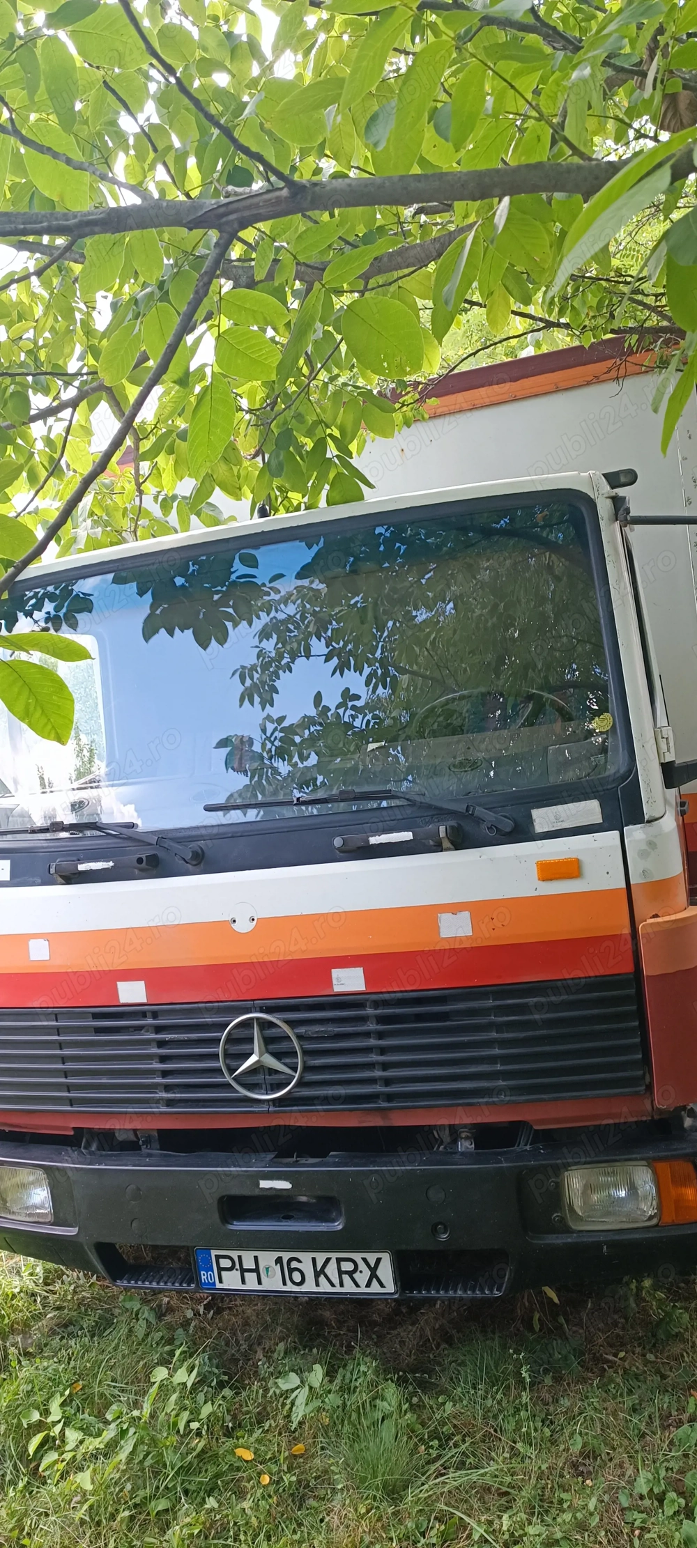 Camion omologat apicol