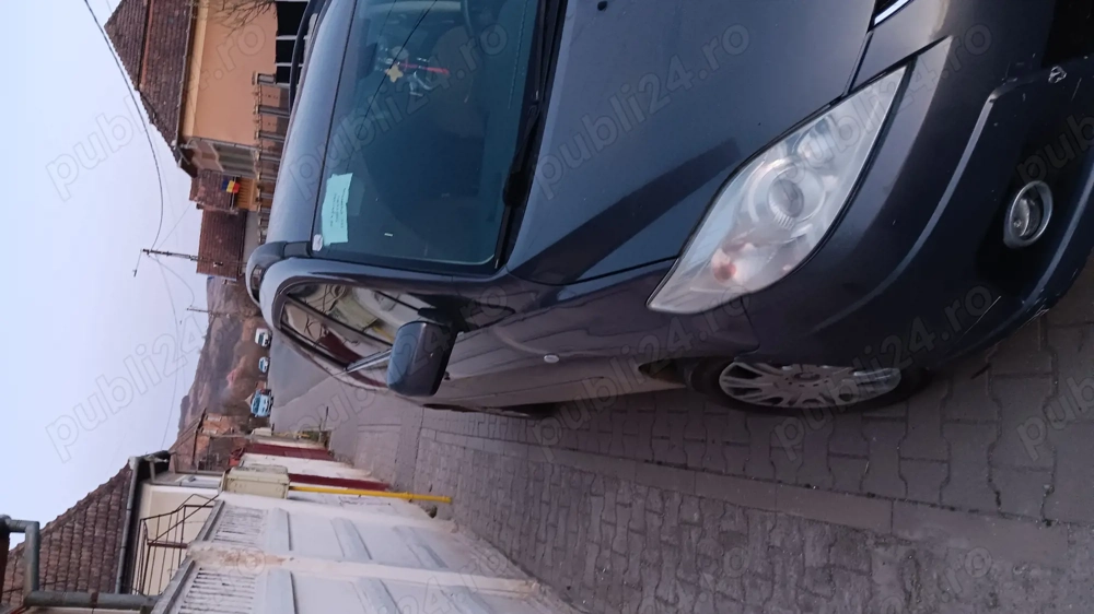 Se vinde pentru nepretențioși! 7 locuri, 335000 km