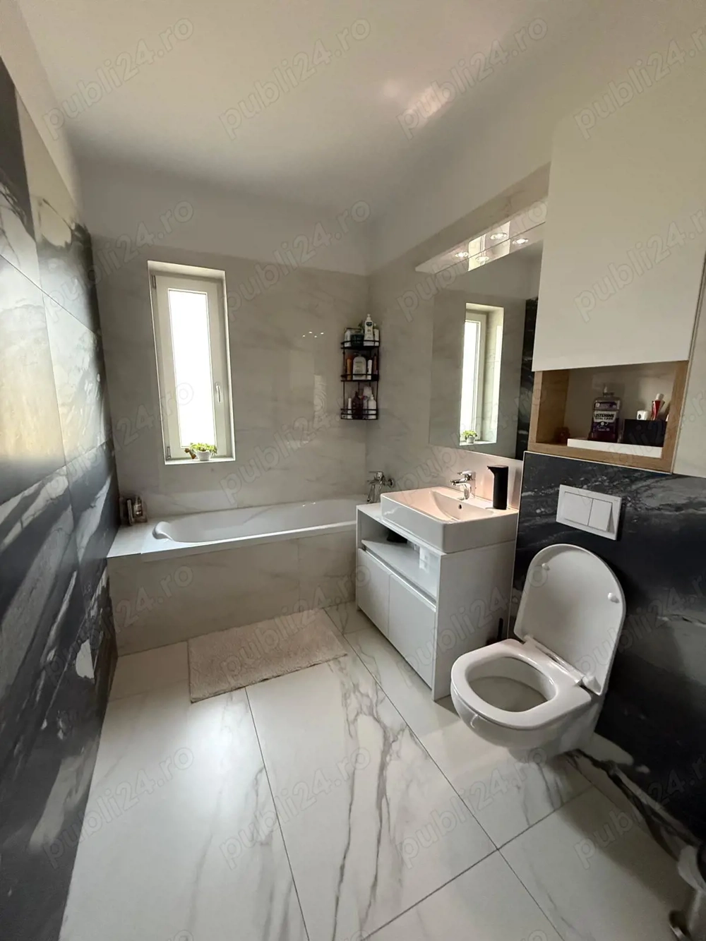 Inchiriez apartament