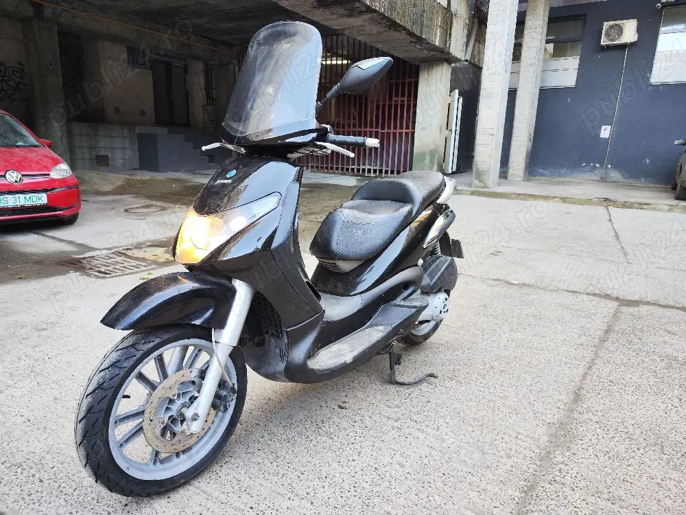 scuter 125 Piaggio Beverly categoria B