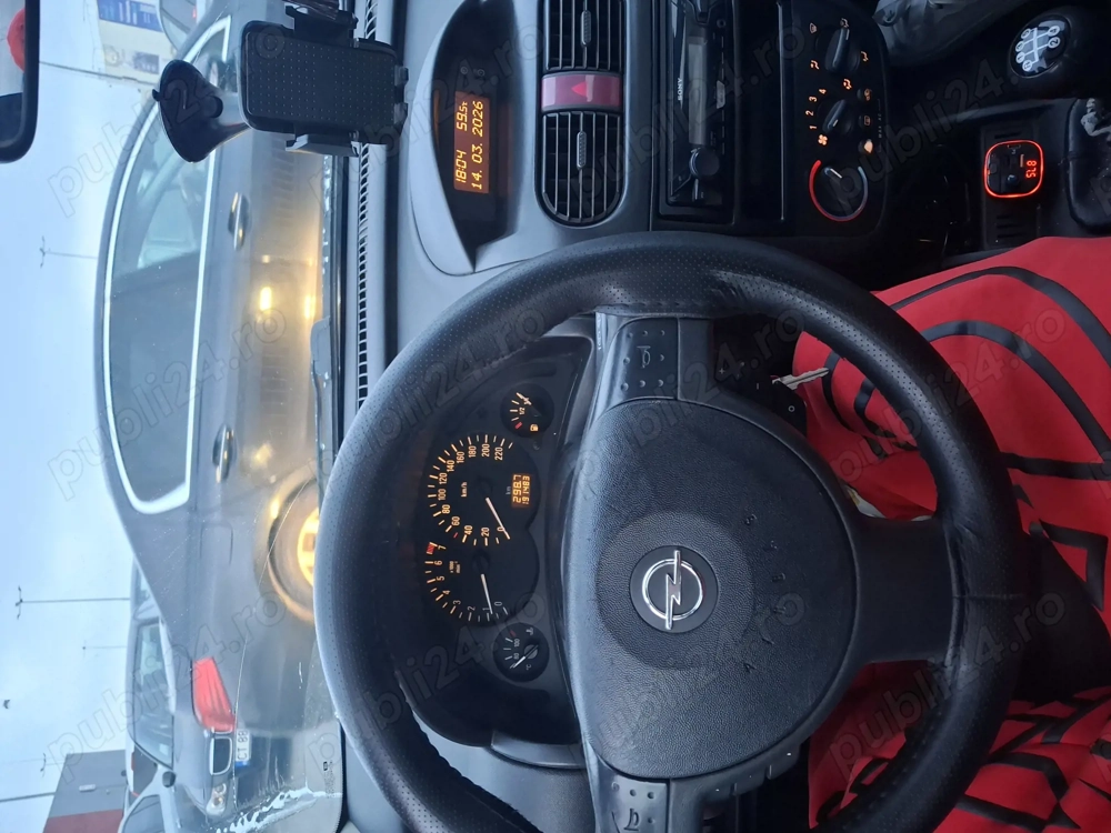Opel Corsa C 1.2 benzina   AC, distributie + ambreiaj schimbate, merge perfect