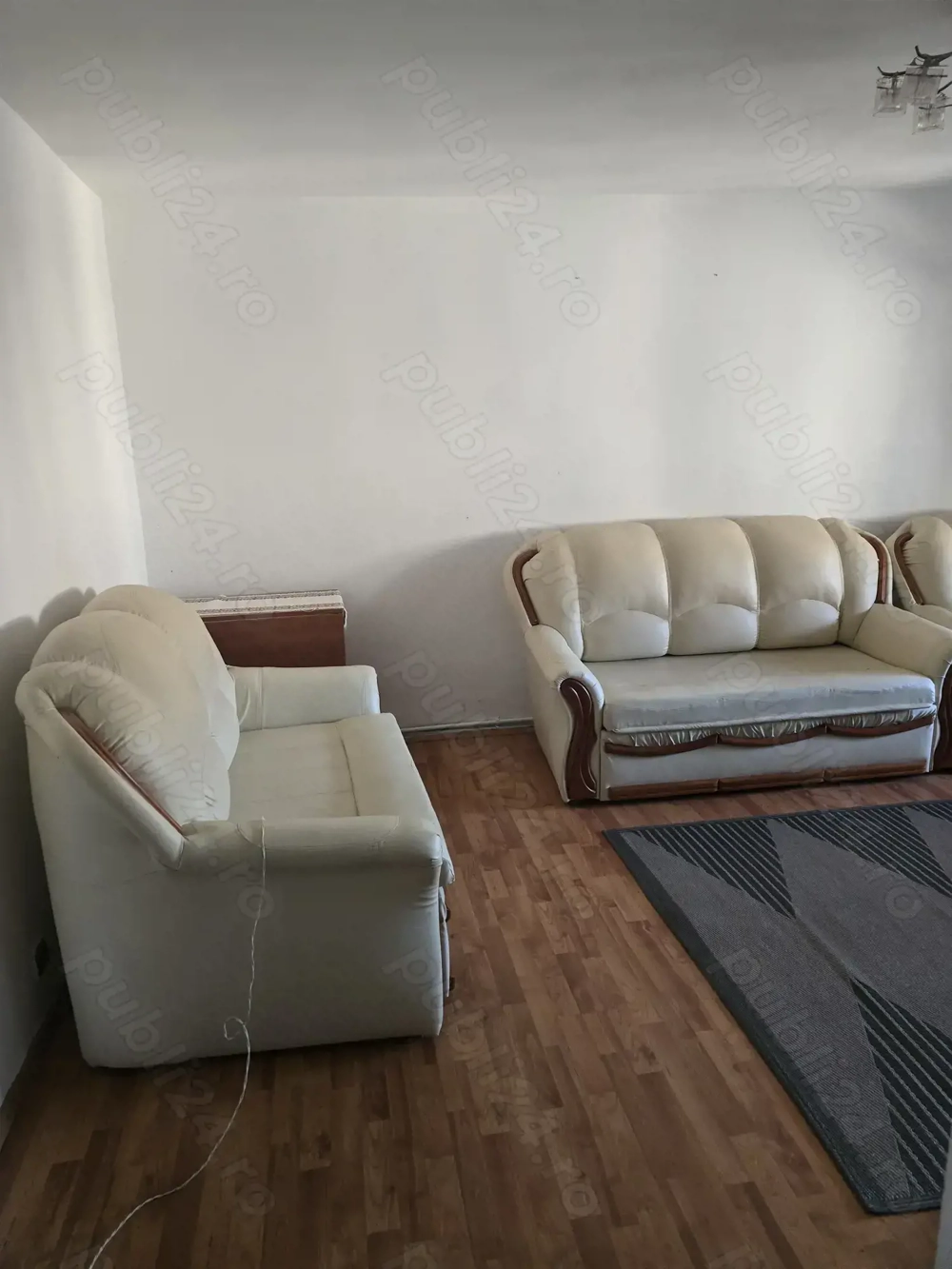 Inchiriez apartament 3 camere!