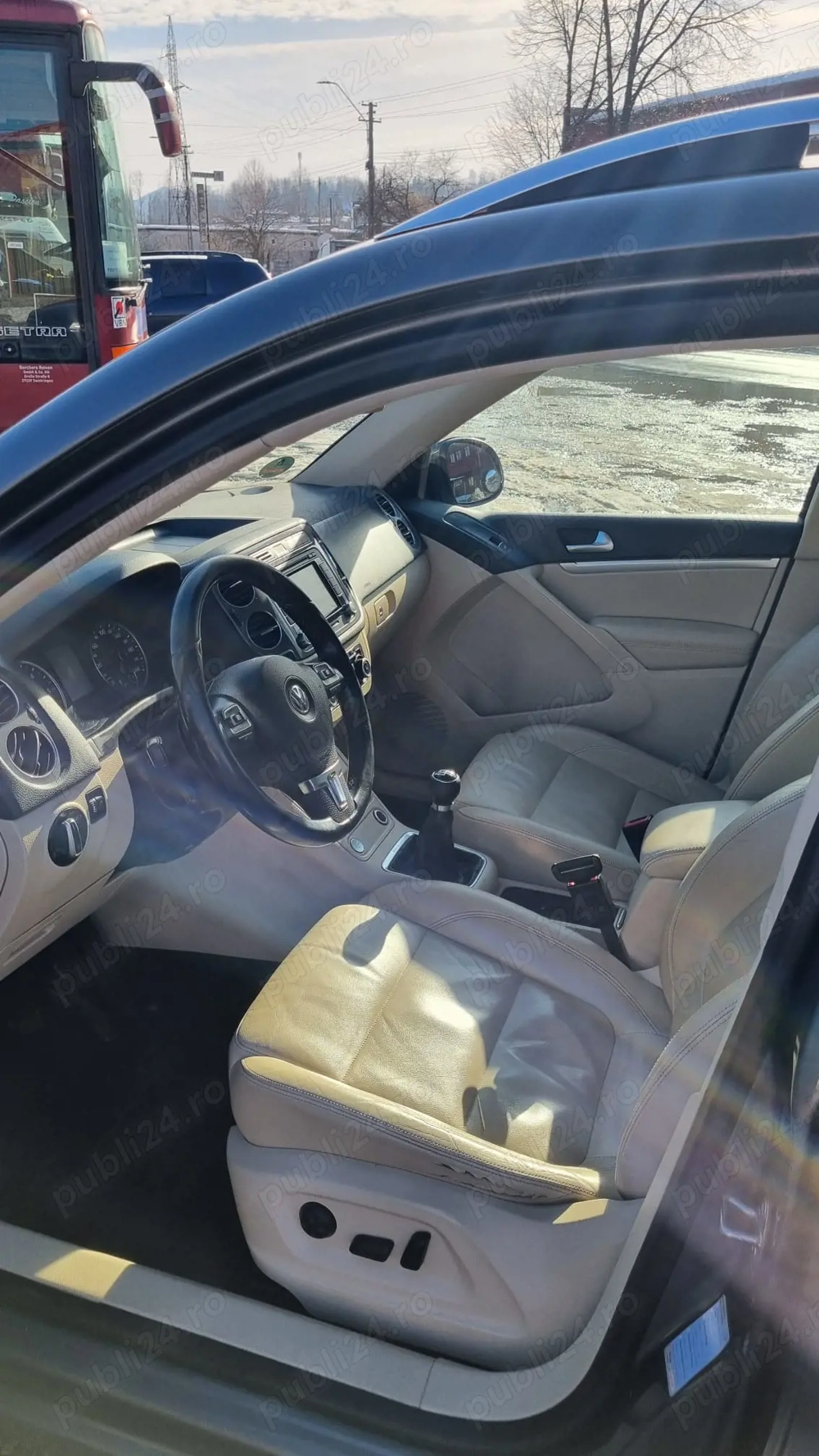 VW Tiguan 2012   2.0 TDI   4Motion   Trapă panoramică