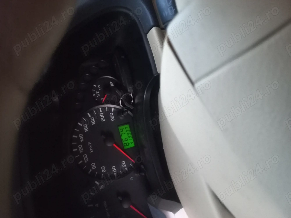 Vind FordTurneoConect an 2006 pret 2000  ,Negociabil.