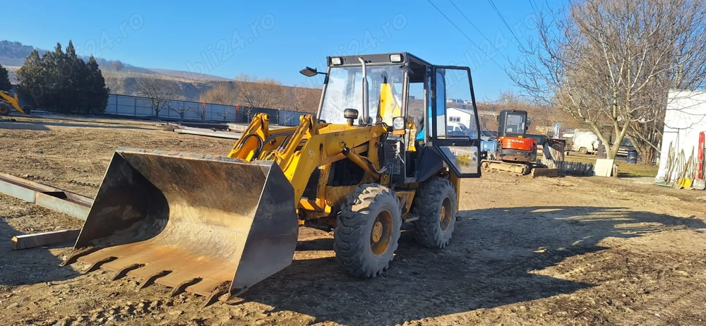 Buldoexcavator JCB 2CX