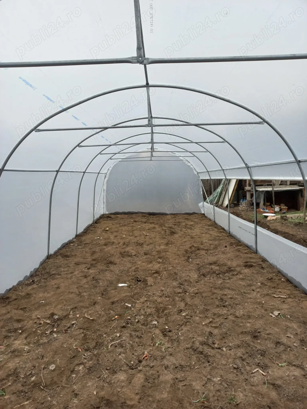 Vindem solar gradina rezistente teava zincata folie UV 180 microni garantie 3 ani laterale aerisire 