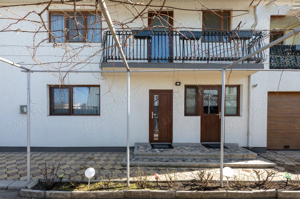 TITLU Casă P+1, 180 mp, 5 camere, garaj + beci  Cartier  Șerbănești, Bacau stare excelentă