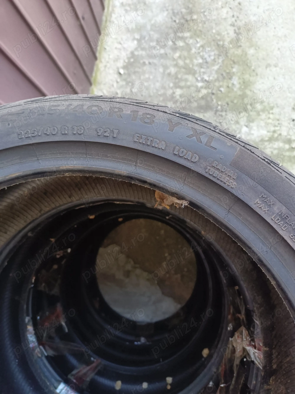 Vând amvelope Continental 225/40/18