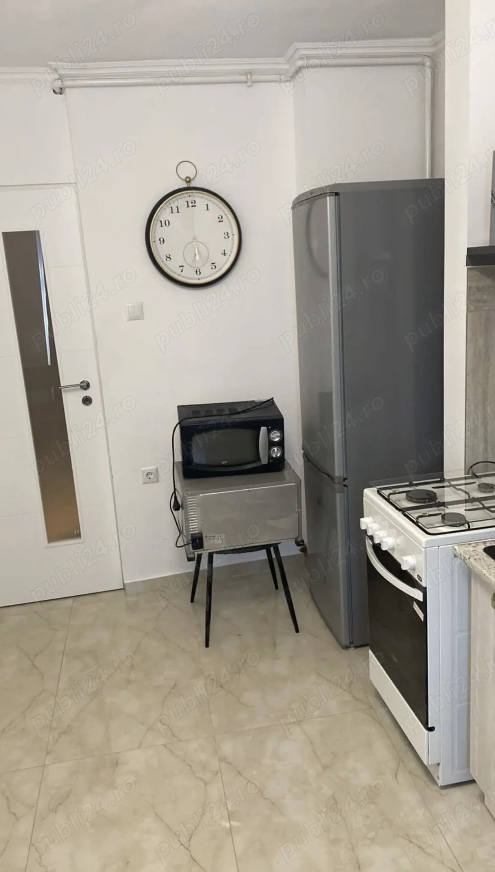 Privat închiriez apartament 2 camere