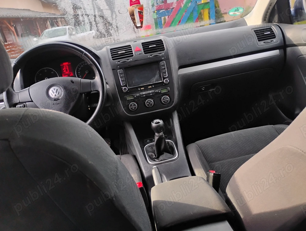 Vând golf 5 break an 2008