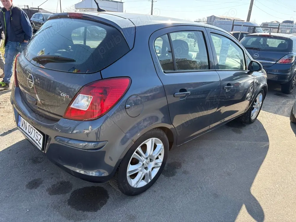 Vând OPEL Corsa
