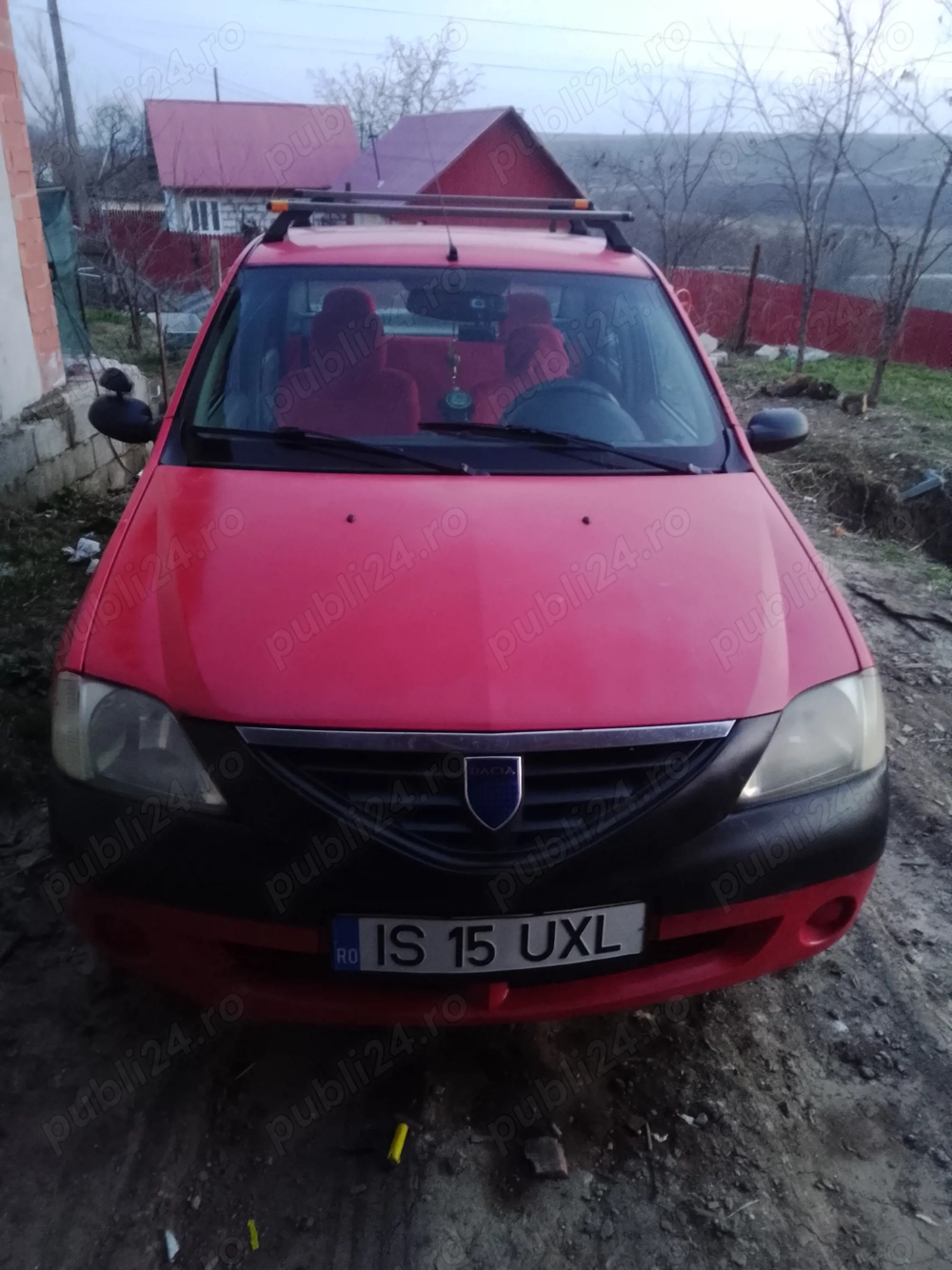 Vând Dacia Logan.....