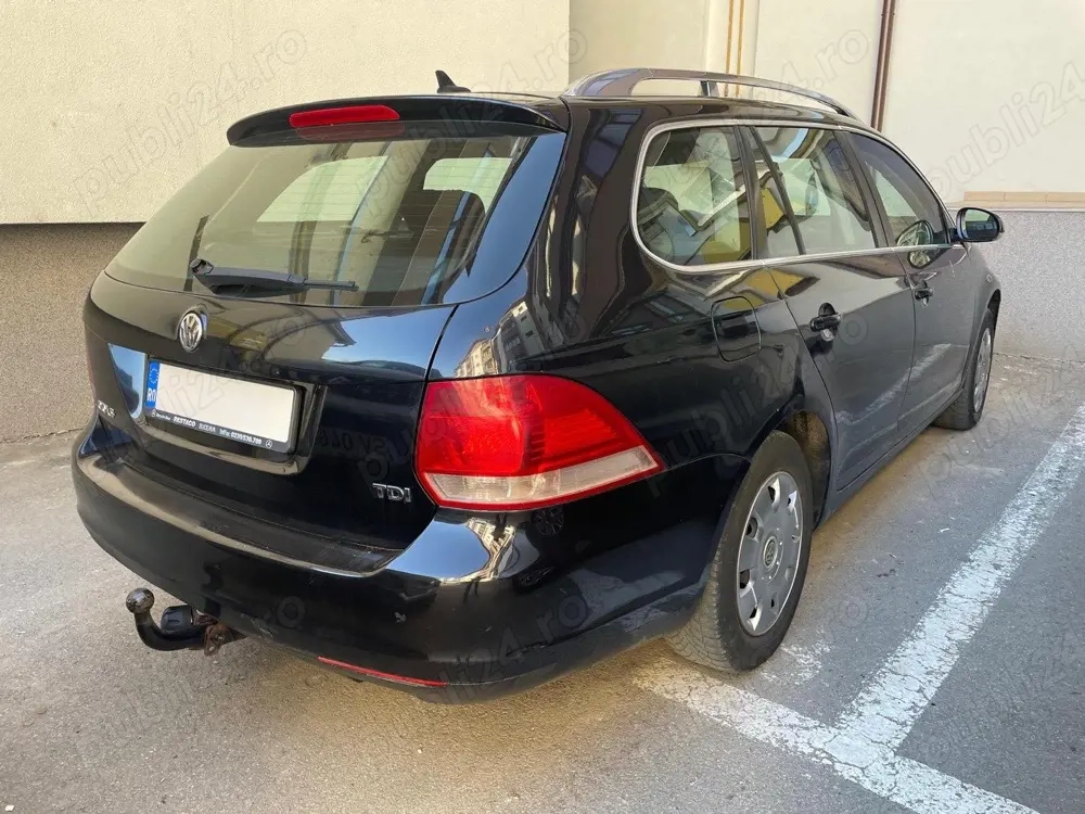 Vând Volkswagen Golf 5 Variant 1.9 TDI 