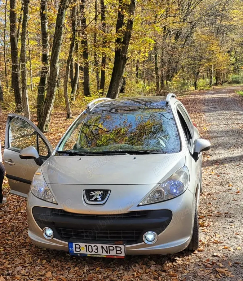 Vând Peugeot 207 SW
