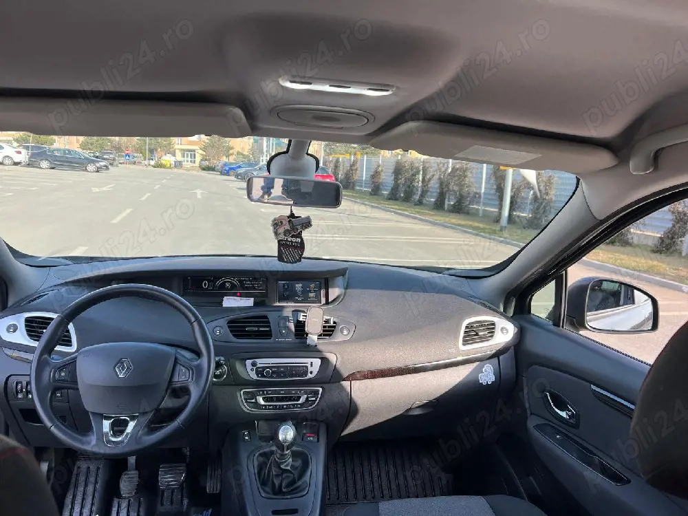 Renault Scenic Grand 2012 ani 1.2 benzina 