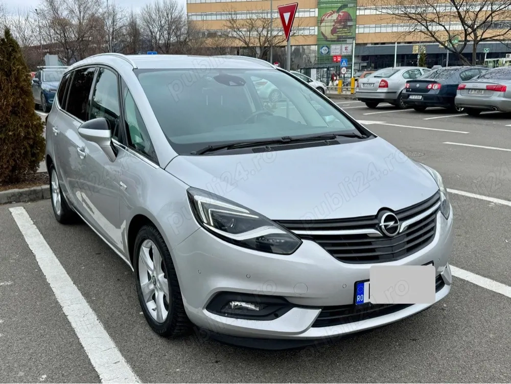 Opel Zafira 7 locuri automata Led volan incalzit, camera senzori pilot