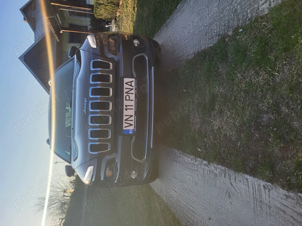 Vând jeep cherokee limited 2.0 4 4