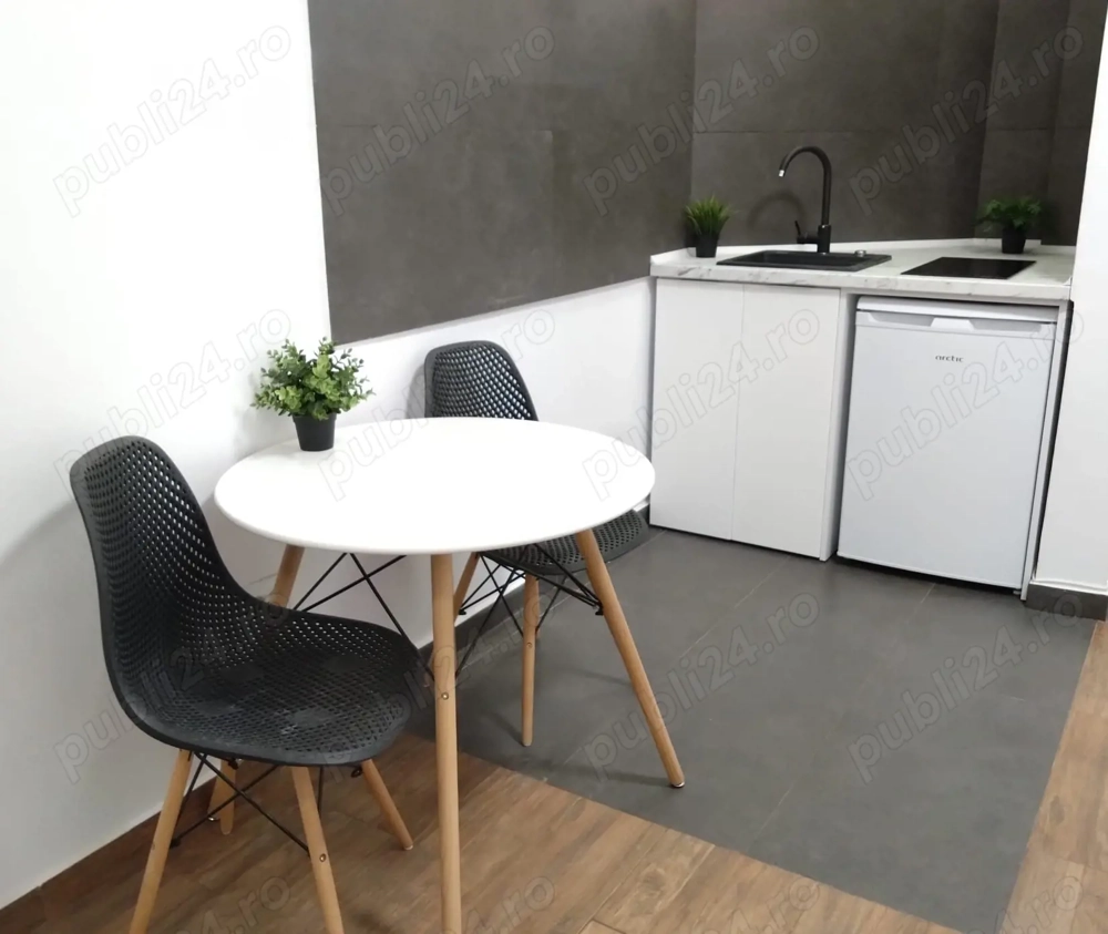 Ap 1 cam modern - zona Palas - bloc nou - AC & CT