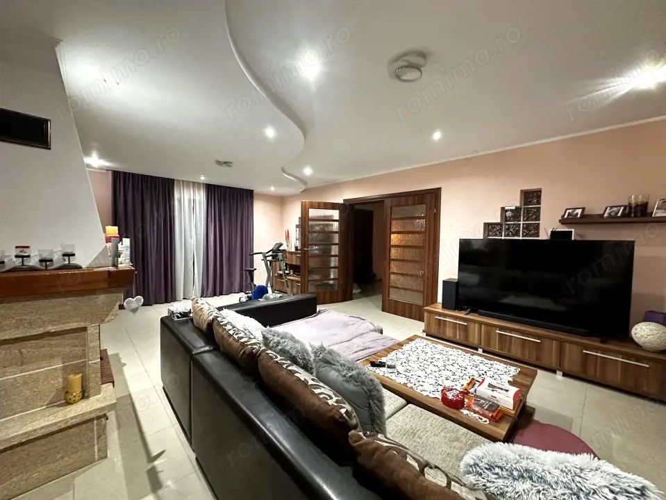 Casa D+P+1 Garaj dublu 2 Terase 925 mp Teren CETATE Kaufland Finisata Mobilata