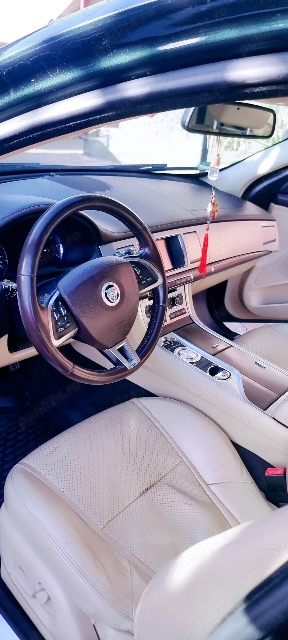 Vînd Jaguar XF ANUL 2012