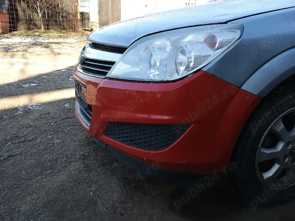 Dezmembrez Opel Astra h 