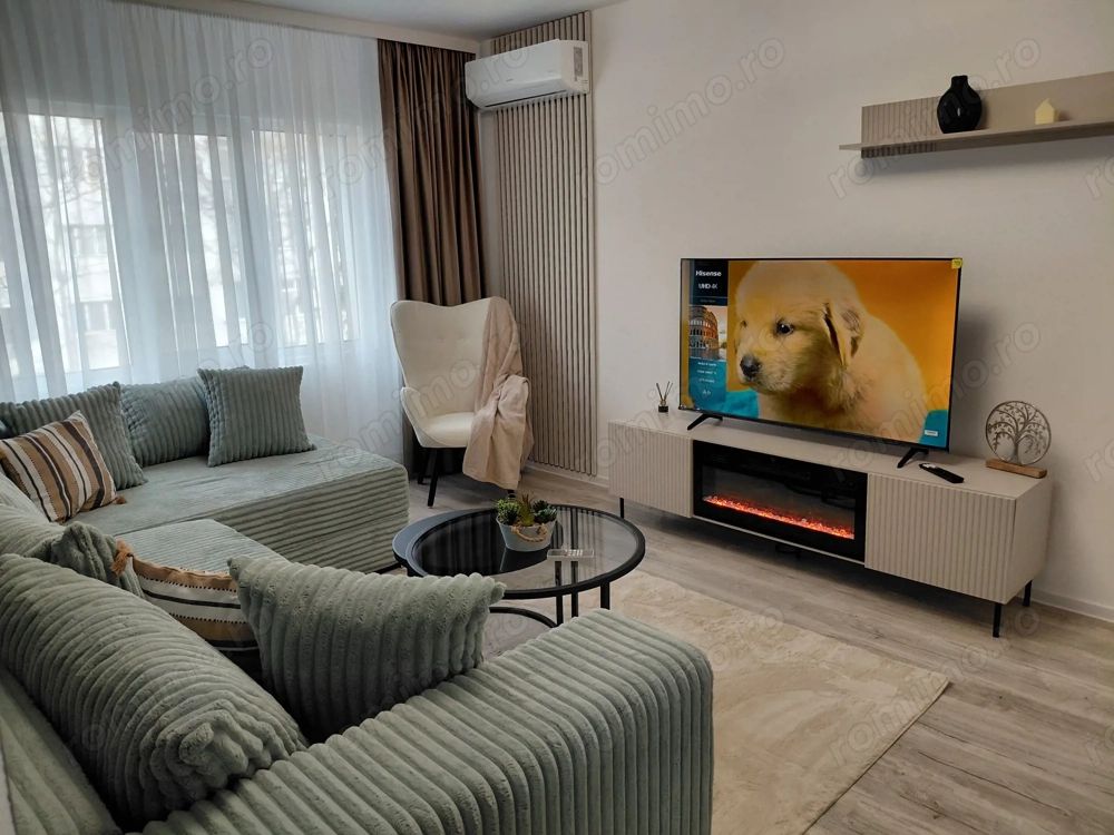 De vanzare apartament  3 Camere Micro 16 – Renovat, Mobilat, Etaj 2