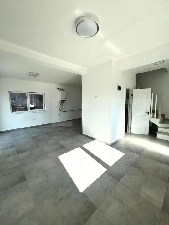 Casă tip Duplex, 80 mp, 200 mp teren, zona Lisaura