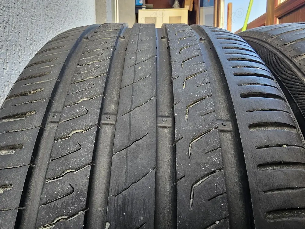 Anvelope Vara 245 35 R18 AN 2023 - Barum Bravuris 5HM