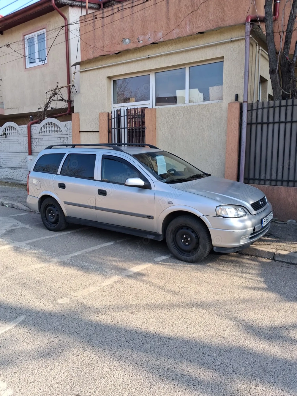 Vind Opel Astra g combi 1600 benzina an 2001.pret 1300 E Neg.