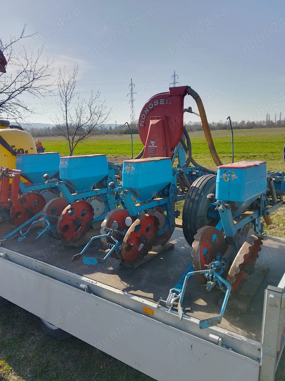 Semanatoare porumb monosem pneumatică  Met erbicidat RAU 300 l