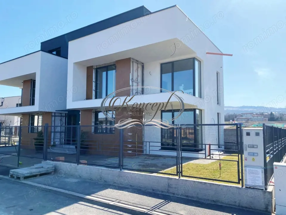 Duplex premium pe Mihai Romanu