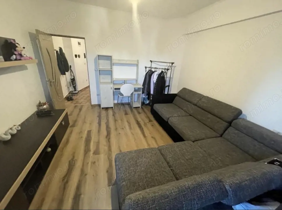 Apartament 2 camere de inchiriat pe Bulevardul Dem Radulescu, Rm. Valcea 