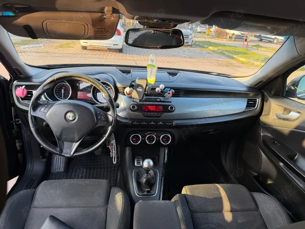 Alfa Romeo Giulietta  1.4 Turbo 170 CP benzina  subwoofer